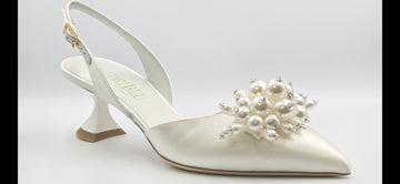 9051 Loriblu Pumps / White